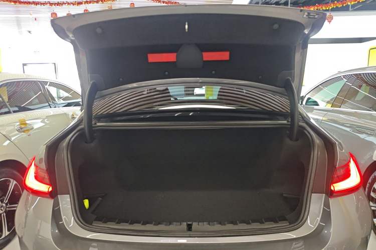 Used BMW i3 2024 eDrive 40 L Midnight Edition
