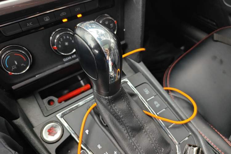 Used Volkswagen Lamando 2021 230TSI DSG Fashion Edition Gear Lever