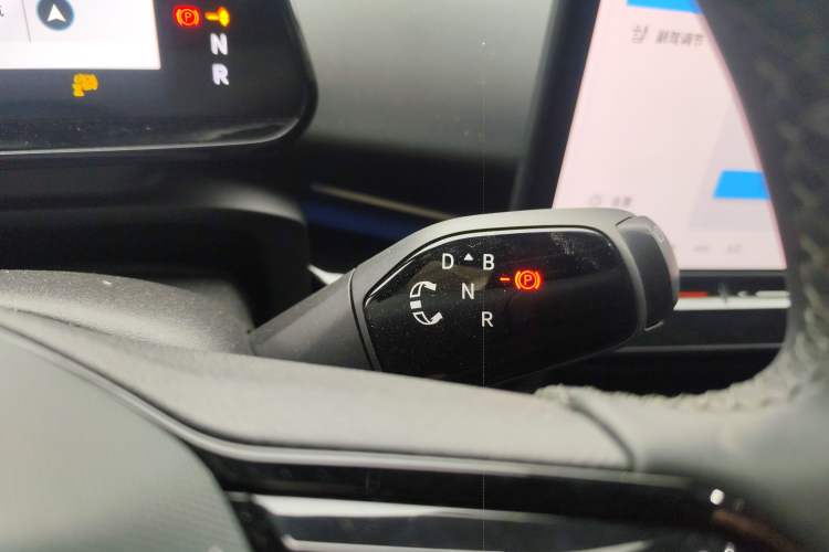 Used Volkswagen ID.UNYX 2024 Pro Long-Range Version
