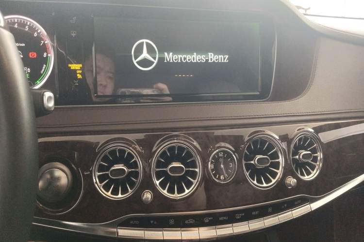 Used Mercedes-Benz S-Class  Audio And AC Panel