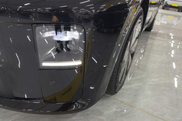 Used Li Auto i6 2025 Model Four-Wheel-Drive Standard Type