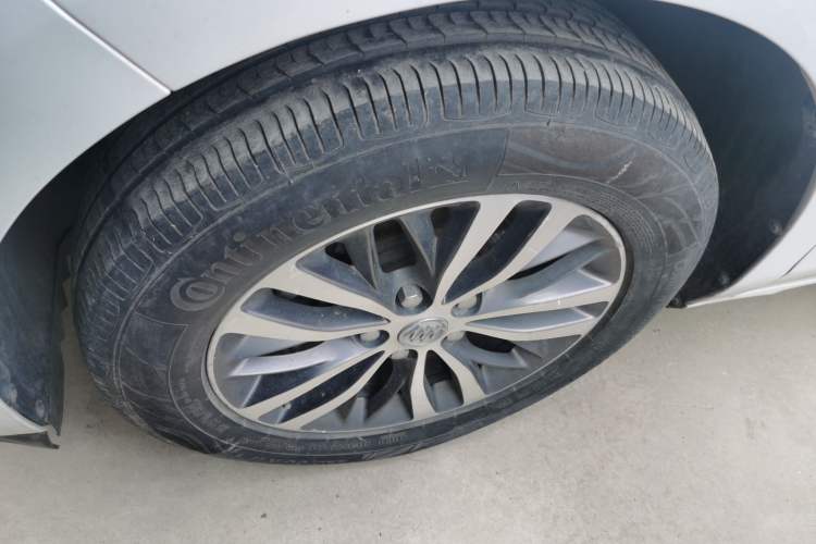 Used Buick GL8 2018 ES 28T Luxury Model China VI Standard Left Front Wheel Hub