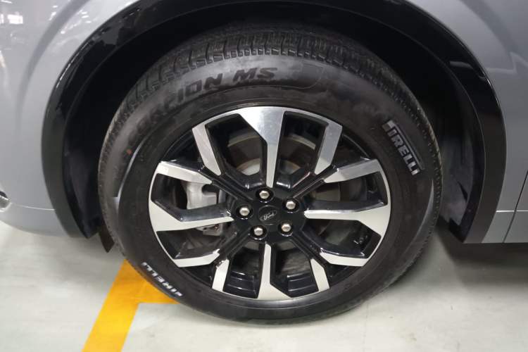 Used Ford Edge 2025 Ford Explorer L 2.0T EcoBoost E-Hybrid Four-Wheel-Drive 7-Seater Supreme Model
