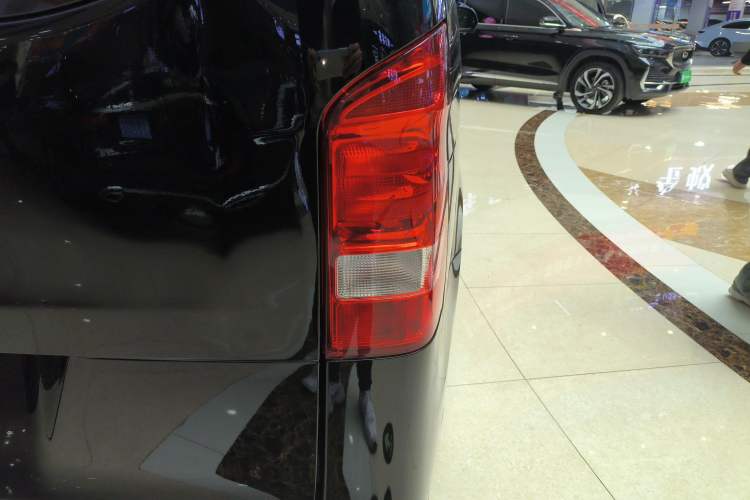 Used Mercedes-Benz Vito 2021 2.0T Business Version 7 Seats Right Rear Taillight