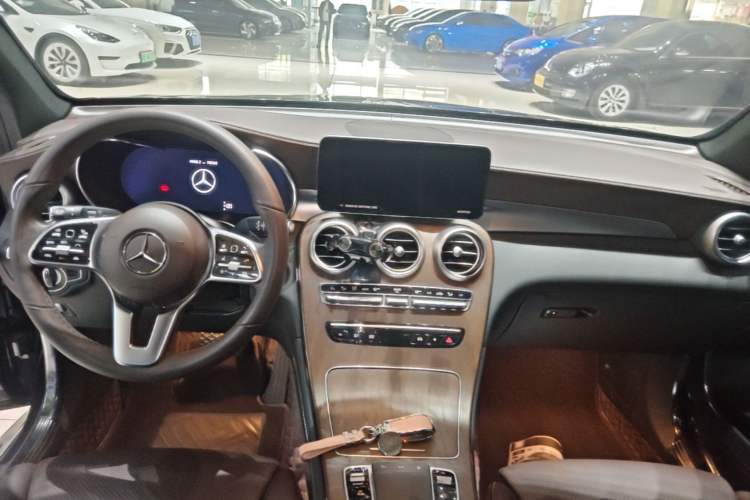 Used Mercedes-Benz GLC 2022 GLC 260 L 4MATIC Luxury Model Audio And AC Panel