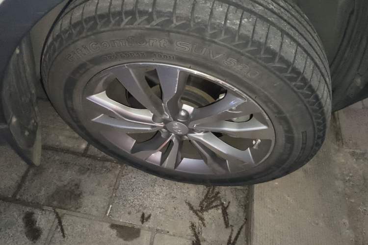 Used Geely Auto Emgrand X7 Sport 2016 1.8TD Automatic ZhiShang Model
