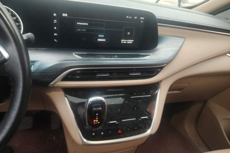 Used Buick GL8 2020 ES Land Cruiser 653T Luxury Edition