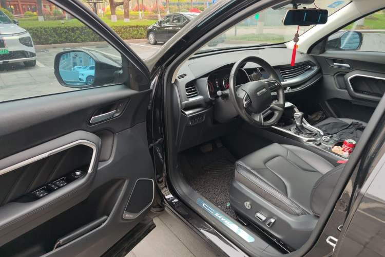 Used Haval H6 2017 Blue Label 1.5T Automatic Two-Wheel Drive ZhiShang Model