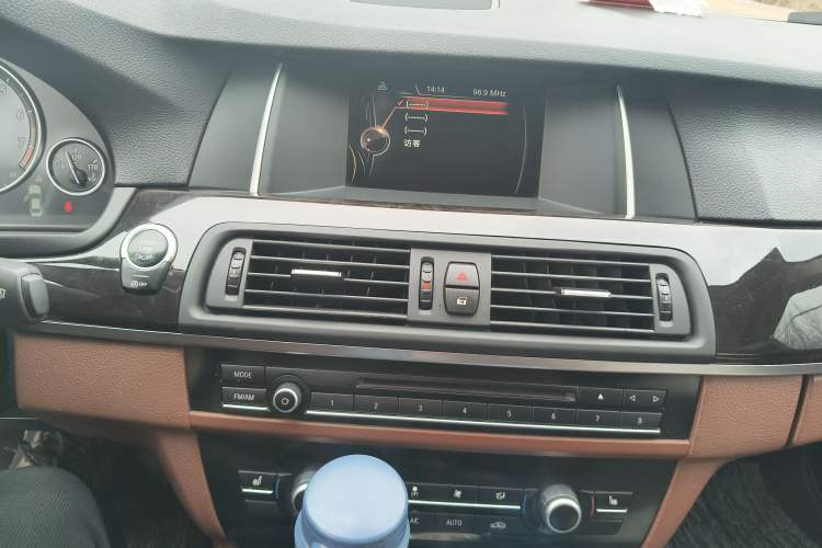 Used BMW 5 Series 2014 525Li Leading Model