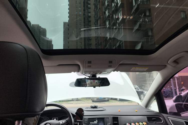 Used Volkswagen Golf 2017 230TSI Automatic Comfort Edition – Celebrating Milestone of One Million Units