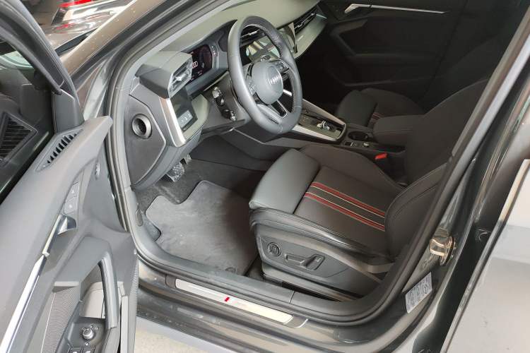 Used Audi A3 2024 Sportback 35 TFSI Fashionable Sports Model
