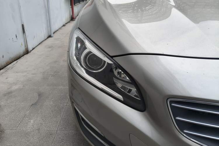 Used Volvo S60 2014 S60L 2.0T Zhiyuan Edition
