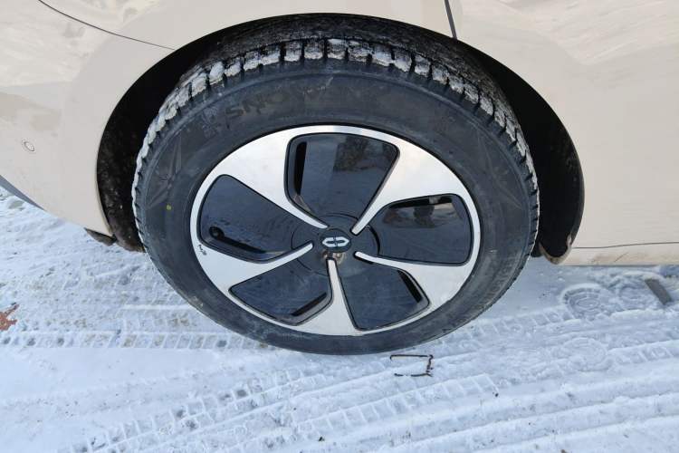 Used Hima AITO M5 2023 All-Electric Rear-Drive Standard Edition
