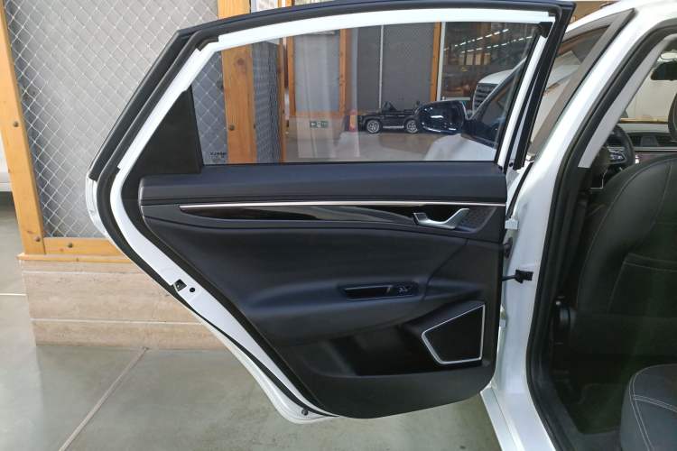 Used Geely Auto Emgrand GL 2021 UP 1.4T CVT Leading Edition