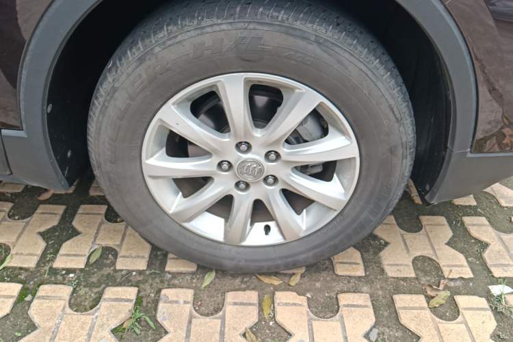 Used Buick Envision 2020 20T Two-Wheel Drive Leading Version Right Front Wheel Hub