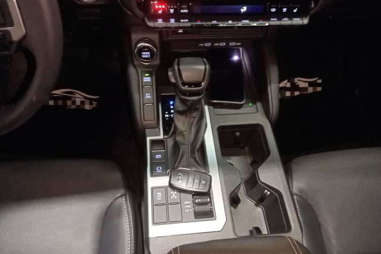 Used Toyota Prado 2024 2.4T All-Terrain TX Version 5 Seats Gear Lever