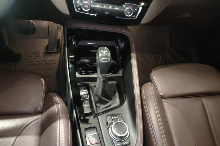 Used BMW X1 New Energy 2019 xDrive25Le Mileage Upgrade Version Gear Lever