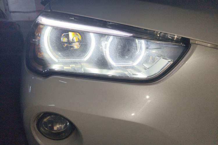 Used BMW X1 New Energy 2018 xDrive25Le Luxury Model Right Front Headlight