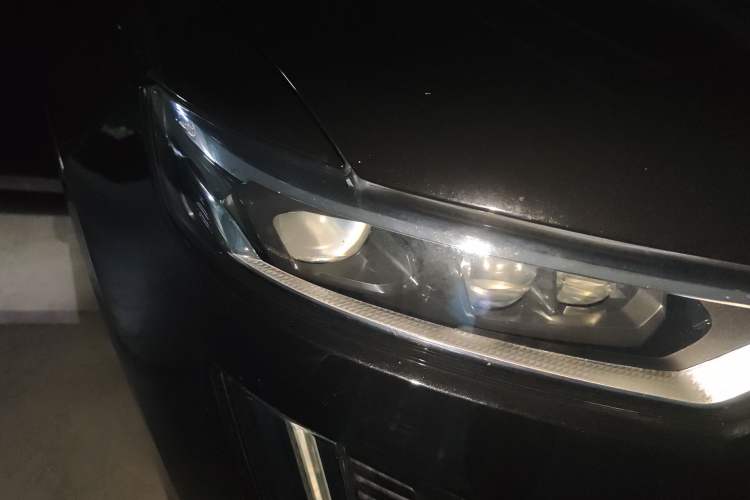 Used Cadillac XT6 2020 Revised Version 28T 7-Seater Four-Wheel Drive Luxury Edition Right Front Headlight