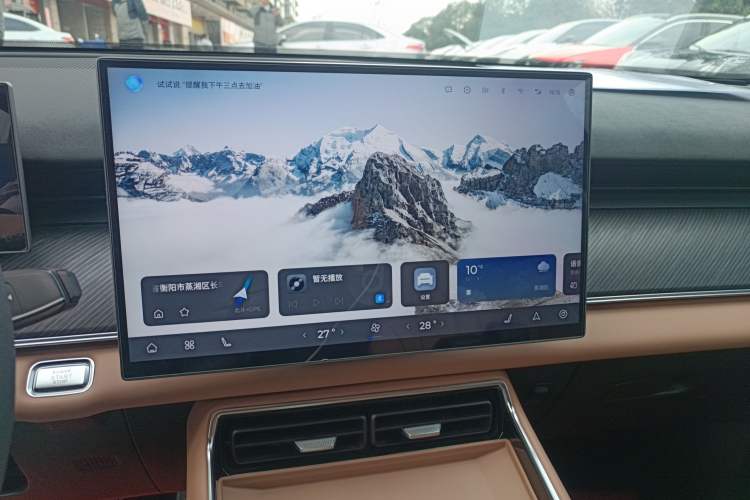 Used Chery Tiggo 8 L 2024 2.0T Two-Wheel Drive Luxury Edition 5 Seats