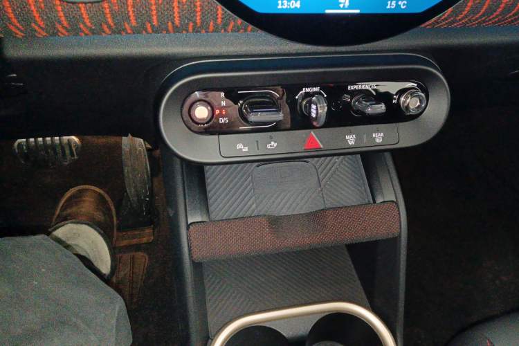 Used MINI JCM COUNTRYMAN 2024 2.0T JOHN COOPER WORKS Gear Lever