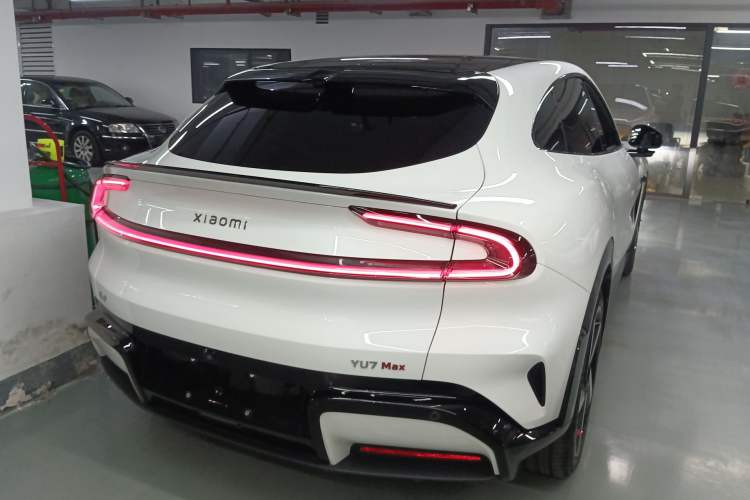 Used Xiaomi Auto YU7 2025 Ultra-Long Range High-Performance All-Wheel-Drive Max Edition Rear Right 45 Deg