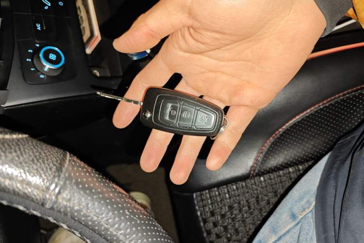 Used Ford Focus 2018 Sedan Classic 1.6L Automatic Trendy SmartDrive Edition Vehicle Key