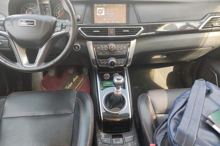 Used Zotye Domy X5 2015 1.5T Manual Luxury Version China IV Standard
