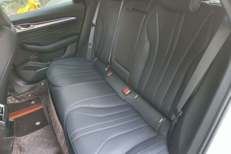 Used Geely Auto Preface 2025 Dongfang Yao 1.5TD Kunlun Edition
