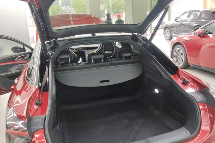 Used Hongqi H6 2023 2.0T ZhiZhen Edition
