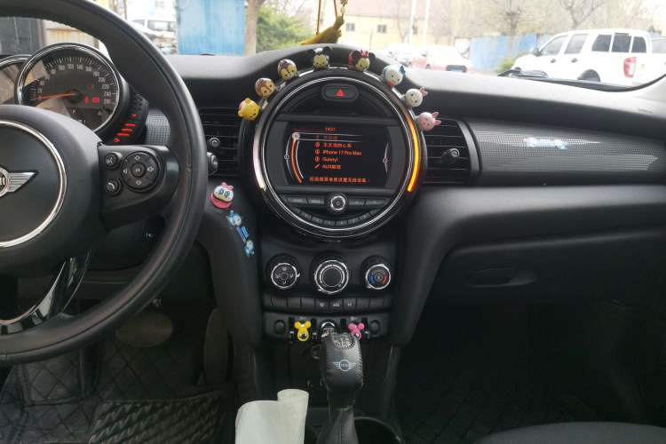 Used MINI 2015 1.5T COOPER Fun Five-Door Edition
