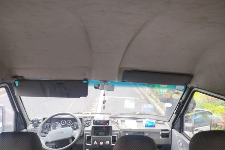 Used Iveco Daily 2014 2.5T-A35 NJ6484ACM47Z4
