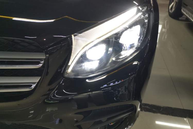 Used Mercedes-Benz GLC 2018 Refreshed GLC 300 4MATIC Dynamic Edition