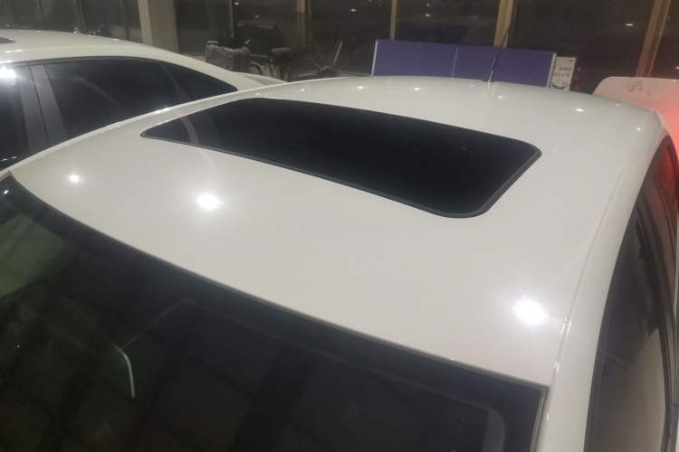 Used Volkswagen Polo 2016 1.6L Automatic Comfort Model
