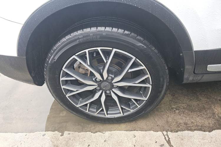 Used Geely Auto Emgrand X7 Sport 2020 1.8TD DCT Zhi Ling PRO