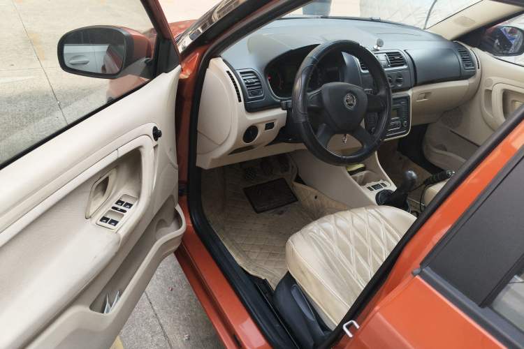 Used Skoda Fabia 2014 1.4L Manual Crystal Edition