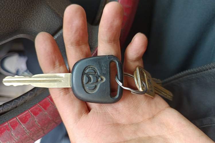 Used Foton Scenic G7 2017 2.0L Long-Wheelbase Commercial Van High-Roof Version 4 Seats 4Q20M Vehicle Key