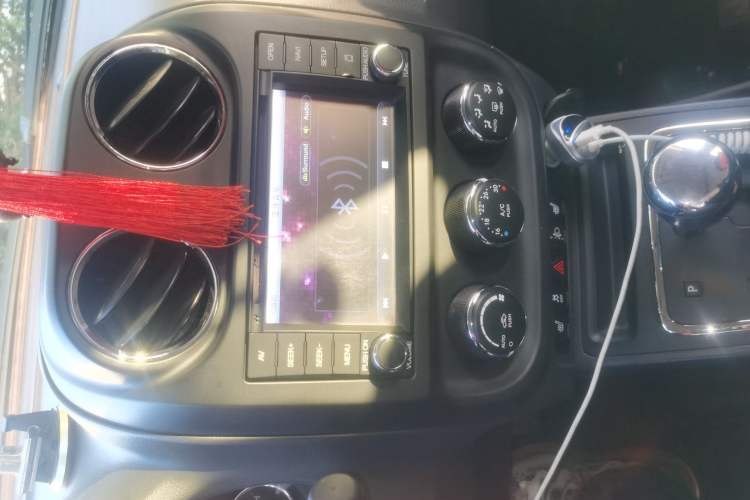 Used Jeep Compass 2013 2.0L Two-Wheel Drive Black Luxury Edition