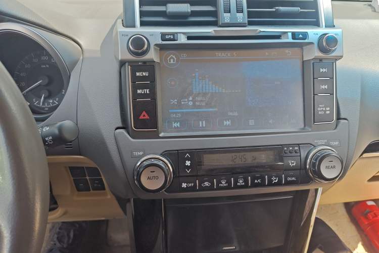 Used Toyota Prado 2014 2.7L Middle East Version Parallel Import Audio And AC Panel