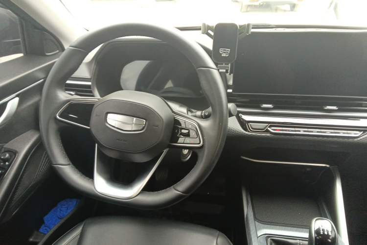 Used Geely Auto Emgrand 2025 4th Generation 1.5L Manual – Dragon Edition
