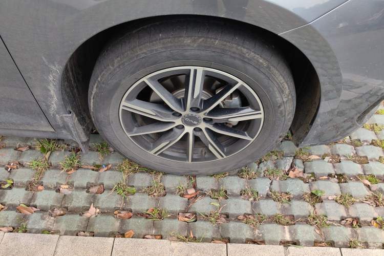 Used BYD Seal 06 New Energy 2024 DM-i 120KM Luxury Model
