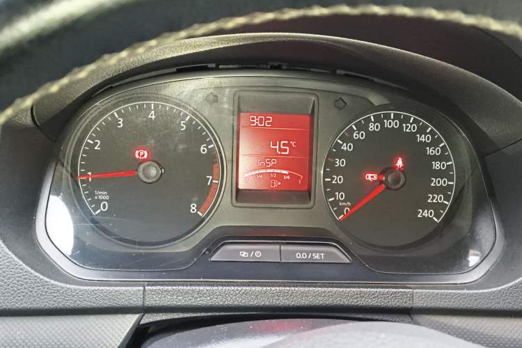 Used Volkswagen Jetta 2015 Zhuihui Edition 1.4L Manual Fashion Model Instrument Cluster