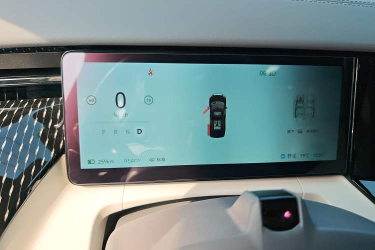 Used Zeekr 009 2024 7-Seater Walk-Through Version Four-Wheel Drive 108 kWh