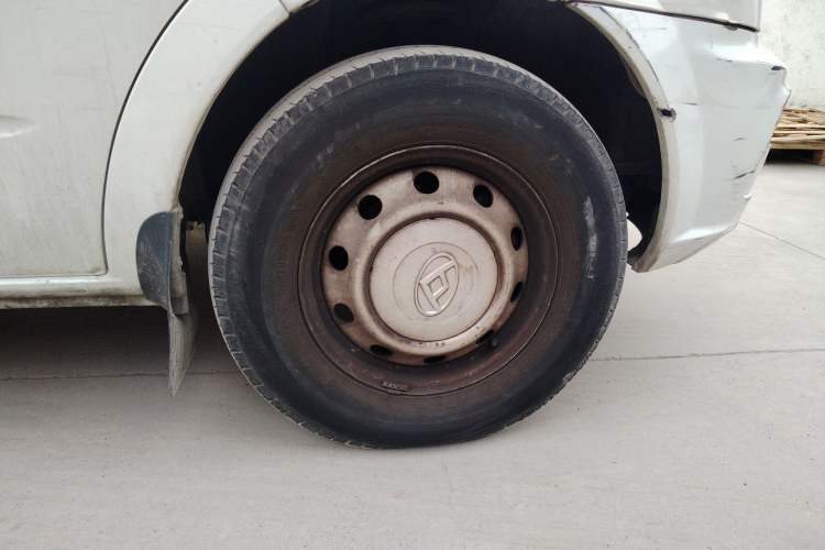 Used SAIC MAXUS Xintu V80 2023 2.0T Manual Classic Aoyuntong Long Wheelbase Mid-Height 6/7/8/9-Seater
