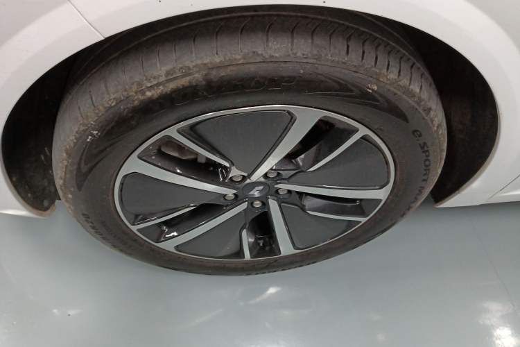 Used Li Auto L6 2024 Max Left Front Wheel Hub