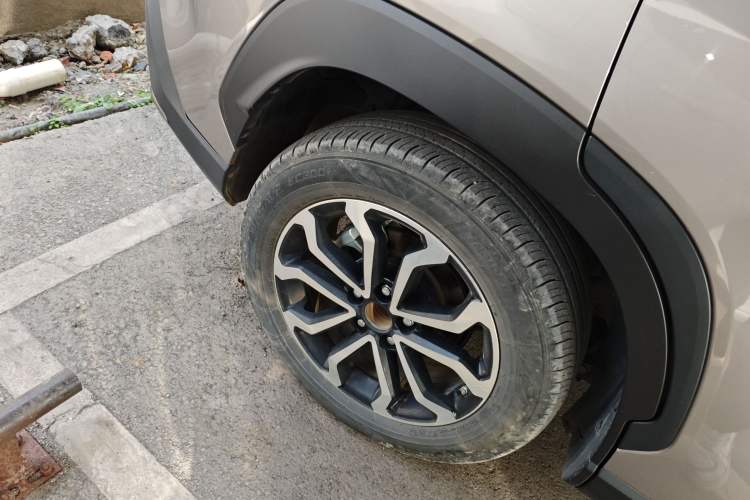 Used Toyota FRONTLANDER 2023 2.0L Smart Electric Hybrid Dual-Engine Deluxe Version
