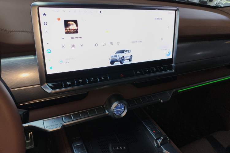 Used Tank 700 New Energy 2024 Hi4-T Extreme Edition Audio And AC Panel