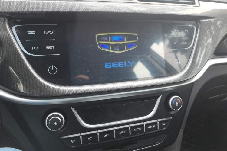 Used Geely Auto Emgrand 2017 Sedan Million Edition 1.5L Manual - Upward Version
