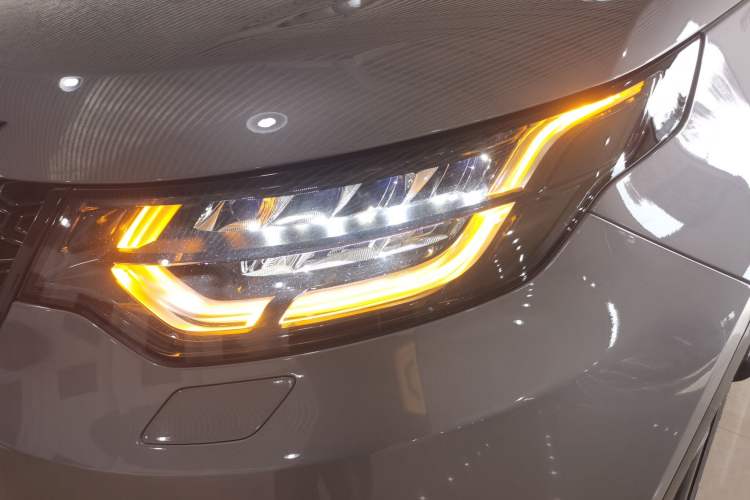 Used Land Rover Discovery 2020 3.0 SC V6 30th Anniversary Special Edition Left Front Headlight