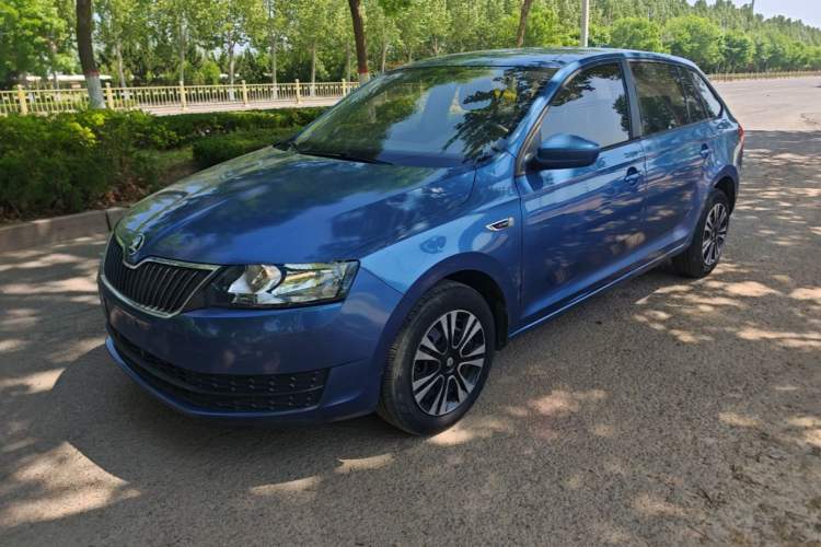 Used Skoda Rapid Spaceback 2014 1.6L Automatic Enjoyment Edition